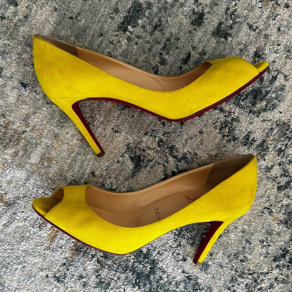 Christian Louboutin Yellow Suede Peep Toe 85mm